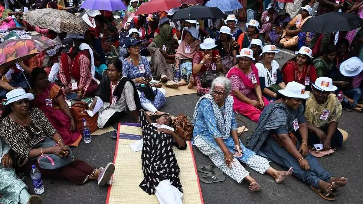 Asha Workers,Asha Workers Protest,May Day,KERALA