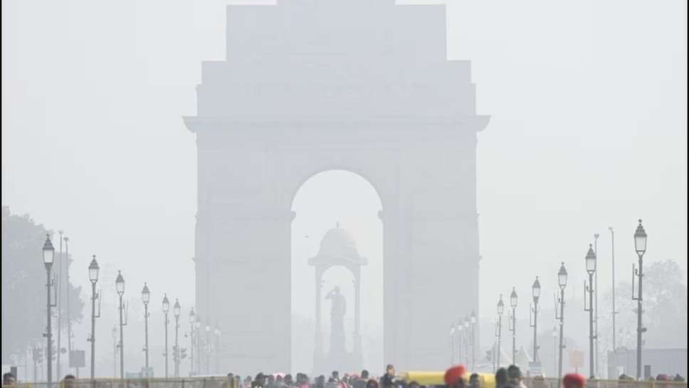 Cold Creates More Chaos in Delhi