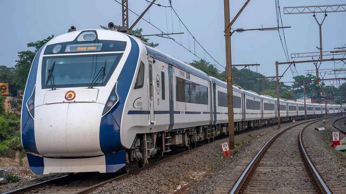 vande bharat train, vande bharat train delhi to katra, vande bharat express, vande bharat train route, vande bharat train delhi to katra ticket price, vande bharat delhi to jaipur, vande bharat chandigarh to delhi