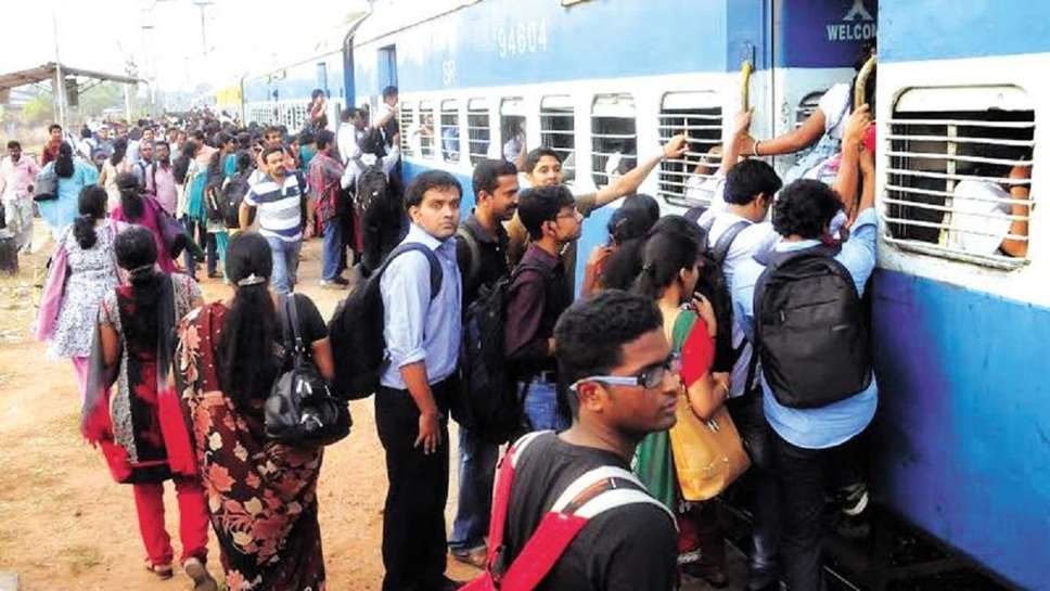 Central Railway: latest news today, Why trains are running late today, Why trains are running late 2023, Why trains are late today in India, Central Railway local train News today, List of new trains announced Today, Why trains are running late from Delhi