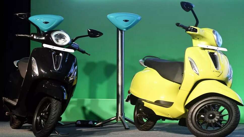 भारी डिस्काउंट ! Bajaj Chetak के प्रीमियम एडिशन पर