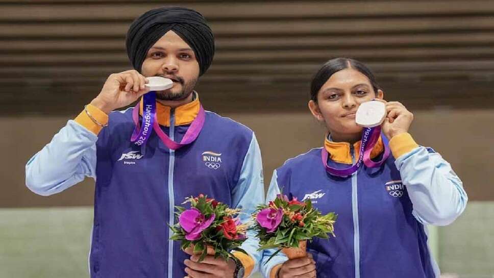 Asian Games 2023  Sarabjot & Divya Won Silver Medal in 10 Meter Air Pistol Mixed Team