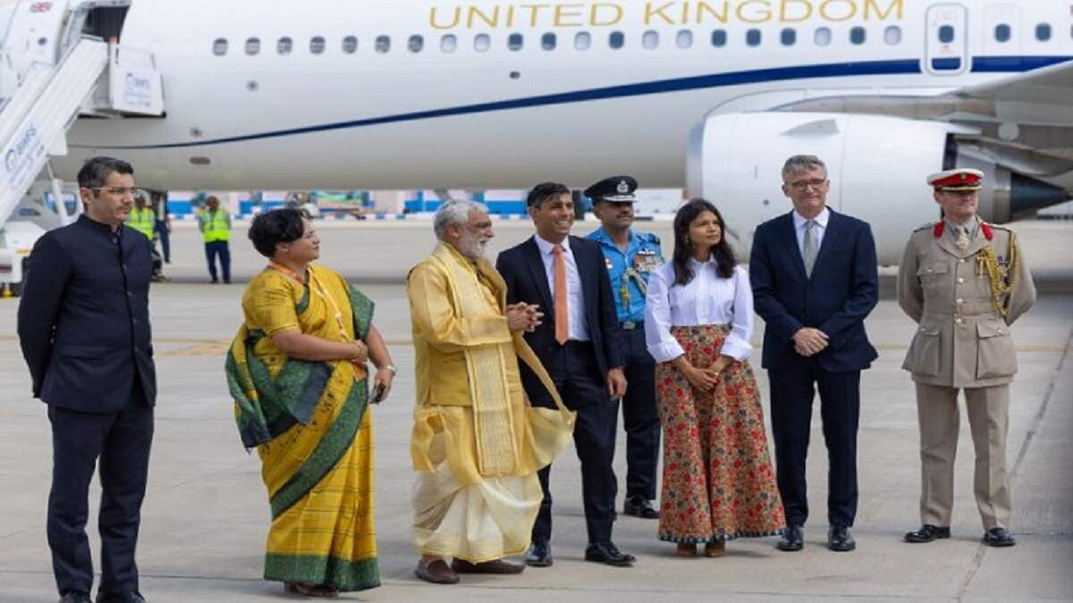 <blockquote class="twitter-tweet"><p lang="en" dir="ltr">I’ve landed in Delhi ahead of the <a href="https://twitter.com/hashtag/G20?src=hash&ref_src=twsrc%5Etfw">#G20</a> summit.<br><br>I am meeting world leaders to address some of the challenges that impact every one of us.<br><br>Only together can we get the job done. <a href="https://t.co/72vE60c7Fg">pic.twitter.com/72vE60c7Fg</a></p>— Rishi Sunak (@RishiSunak) <a href="https://twitter.com/RishiSunak/status/1700087596099981431?ref_src=twsrc%5Etfw">September 8, 2023</a></blockquote> <script async src="https://platform.twitter.com/widgets.js" charset="utf-8"></script>