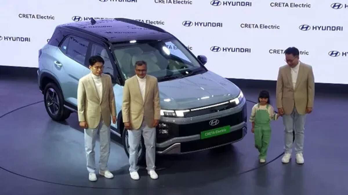 Hyundai service complaint online, Hyundai Customer Care Number India 24x7, Hyundai service centre near me, Hyundai Online Service Booking India, Hyundai India Service Head email ID, Hyundai Customer Care email, Hyundai service Booking App, Hyundai service history check online