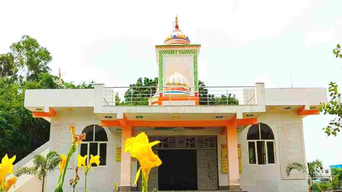 In This District of Haryana, There is World Only Eklavya Temple, Where Guru Drona Had Asked For His Thumb in Donation