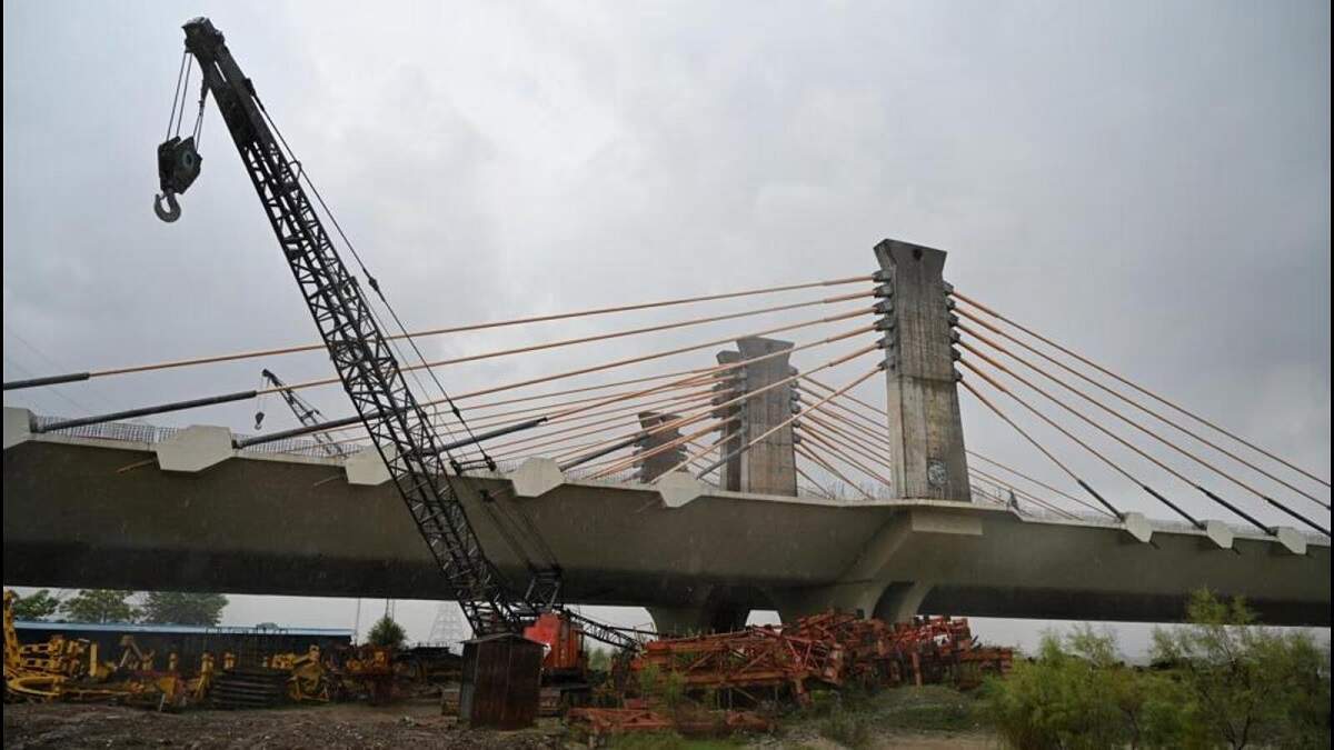 Noida-Delhi Journey Will Be Pleasant, Barapula Phase-3 Will Be Ready in October