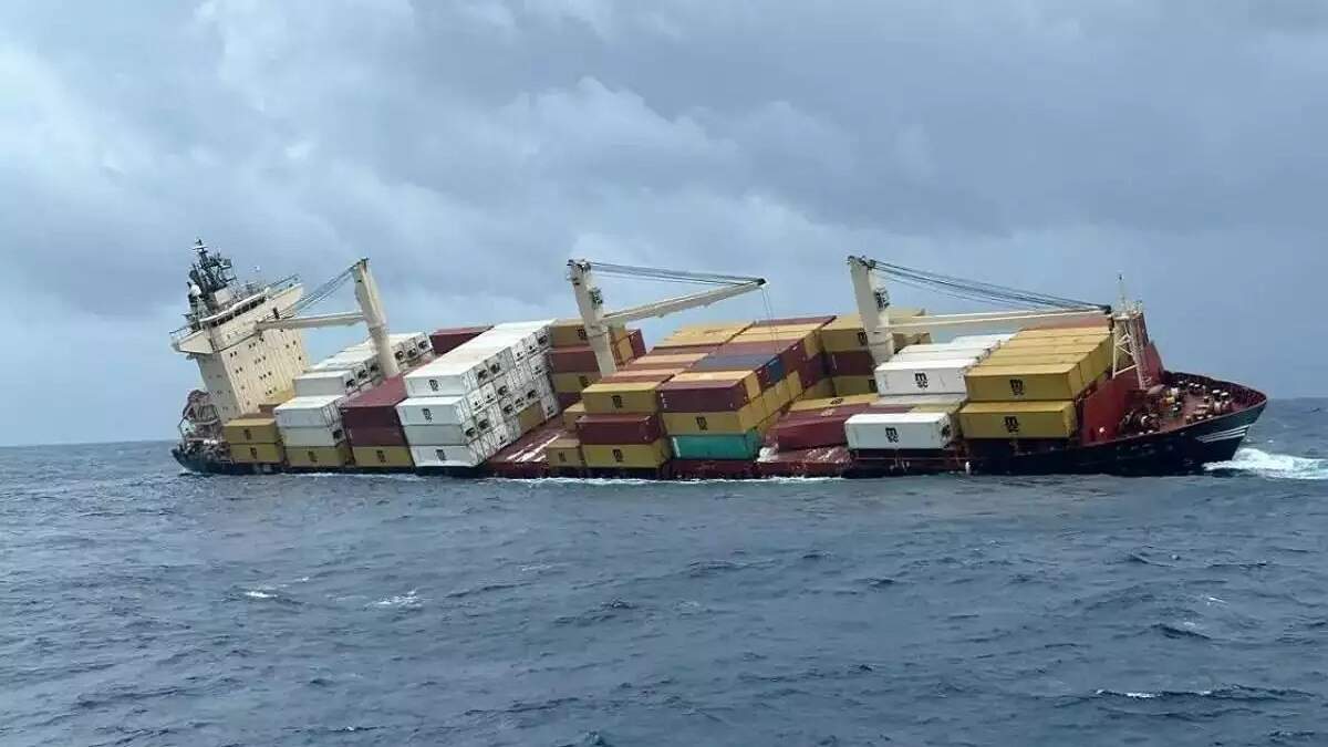 Cargo Ship,Kerala Coast,MSC ELSA 3,Sunken Ship,KERALA