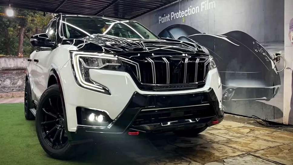 New Mahindra XUV700