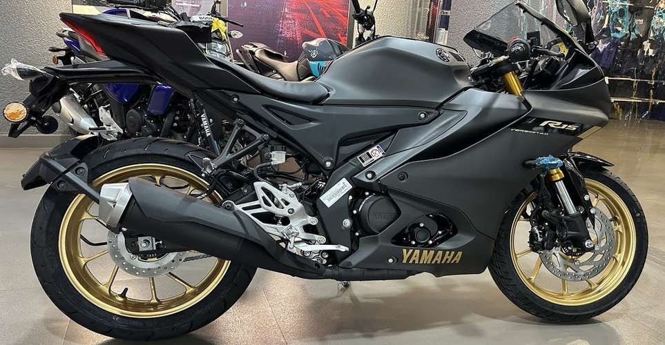 Yamaha R15 V4 Bike
