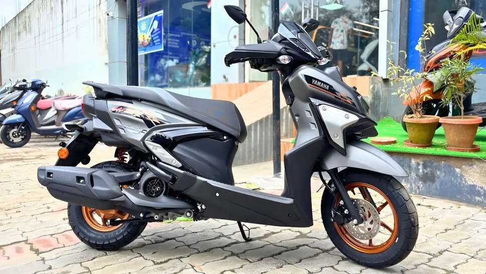 Yamaha Ray ZR 125 price 2025 model, Yamaha Cygnus Ray ZR mileage, Yamaha Ray ZR 125 colours 2025, Yamaha Ray ZR 125 new model 2025, Yamaha Ray ZR 125 Price in Kerala, Yamaha RayZR 125 Fi Hybrid is electric or petrol, Yamaha Ray ZR 125 Price in Kolkata, Yamaha Ray ZR 125 price mileage