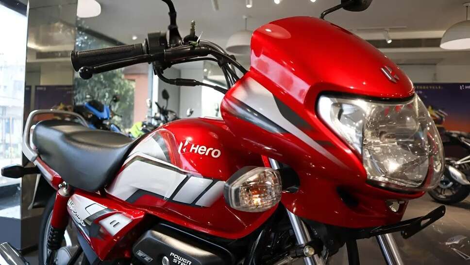 ஹீரோ HF டீலக்ஸ் ஃப்ளெக்ஸ் ஹைப்ரிட், பிரீமியம் தோற்றம் மற்றும் அம்சங்களுடன் வருகிறது, மேலும் 630 கிமீ வலுவான ரேஞ்சையும் கொண்டுள்ளது.