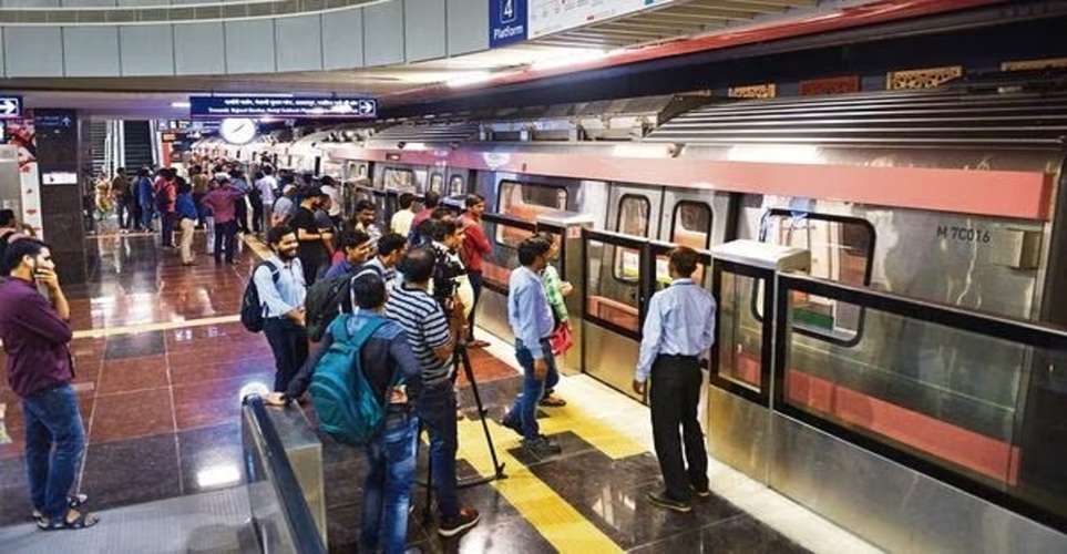 The First Train Will Be Available at This Time on 26th January, Delhi Metro Changed Time Table