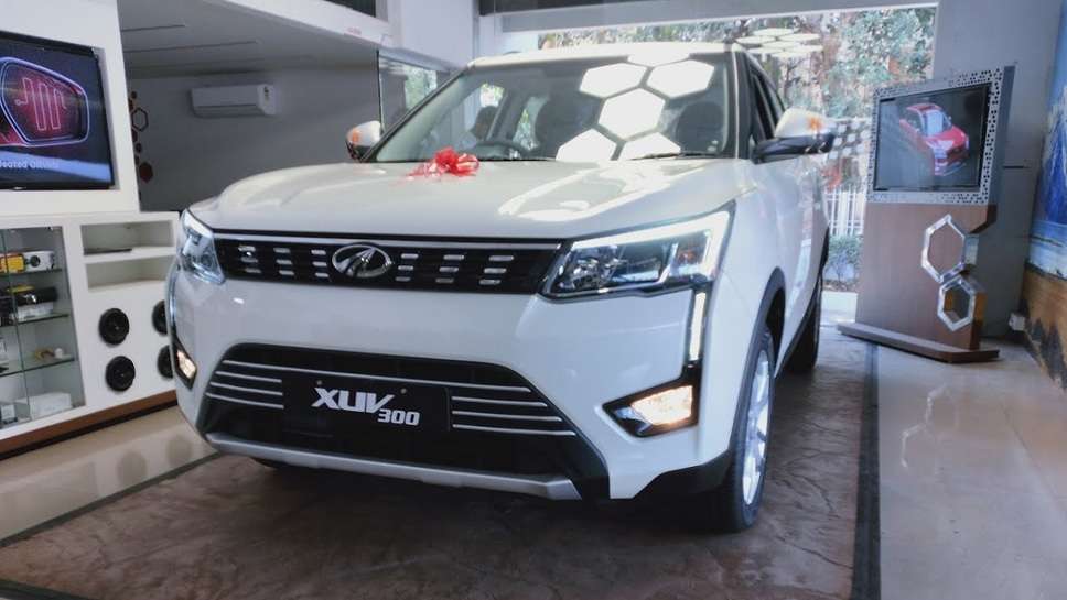 New XUV300  Among the most popular large vehicles in the country's automobile market, the name of the manufacturing company Mahindra comes first. Whose vehicles are creating a stir with their powerful durability and excellent mileage. Meanwhile, the company is once again going to introduce its new XUV300 facelift in the market. In which the company has given modern features different from existing vehicles. If you are also waiting to buy this new XUV300. So first know about its features.