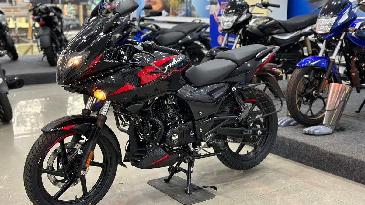 Pulsar 220 2025 on road price