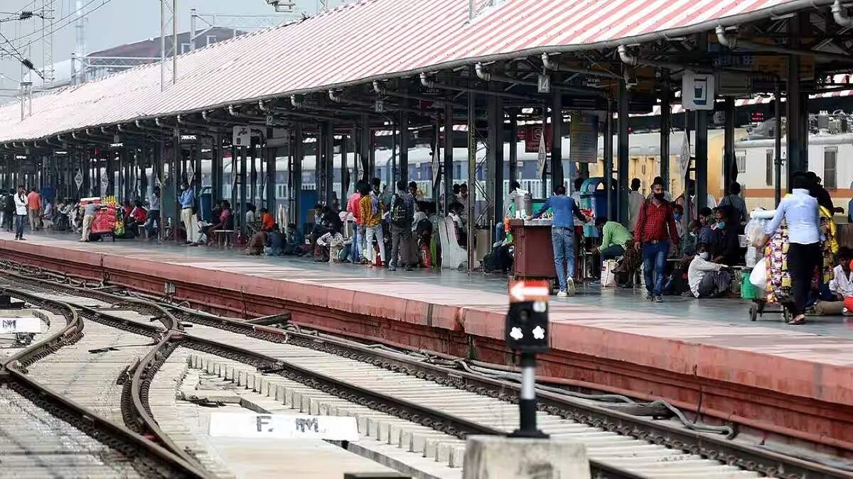 3rd longest railway platform in India, 1st longest railway platform in India, Top 10 biggest railway station in India, Longest railway platform in India List, Gorakhpur longest platform, World longest railway station name, Gorakhpur railway station Pin Code