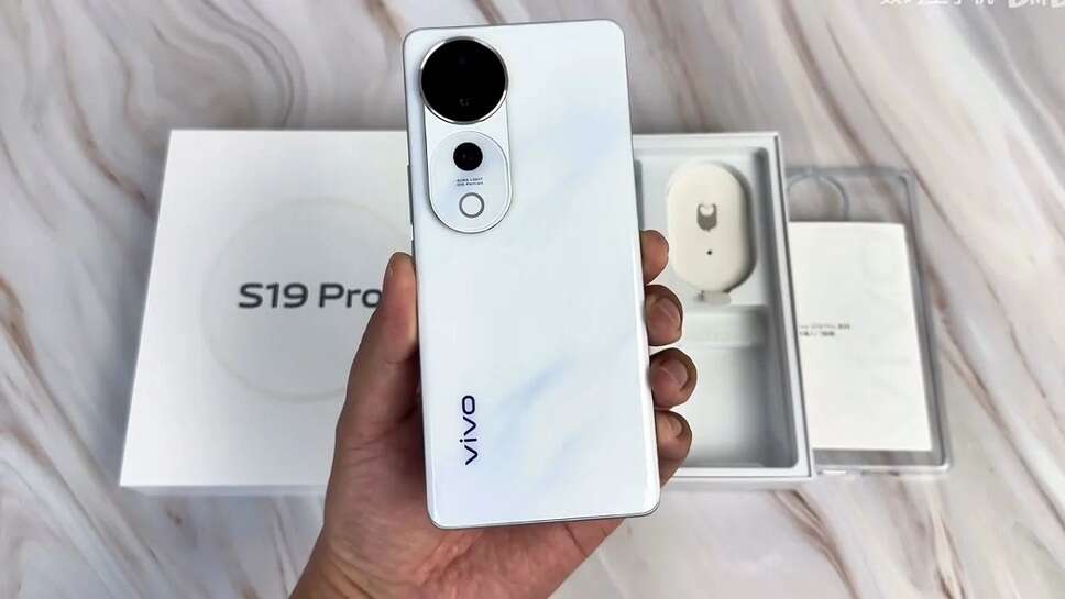The Vivo S19 Pro 5G is a premium yet budget-friendly smartphone from the company, Yuva Patrkaar