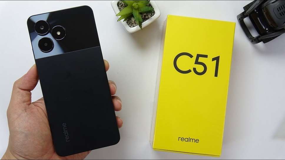 Realme C51 : There are many great camera phones in the market these days. But due to low budget, many people are not able to buy them. But keeping in mind the poor people, Realme smartphone manufacturer company brings great smartphones for the customers every day. If you also want to buy a great smartphone, then Realme C51 is a very cheap smartphone. In which you are getting to see many amazing features, let us know about its features.