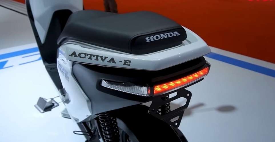 battery activa scooty